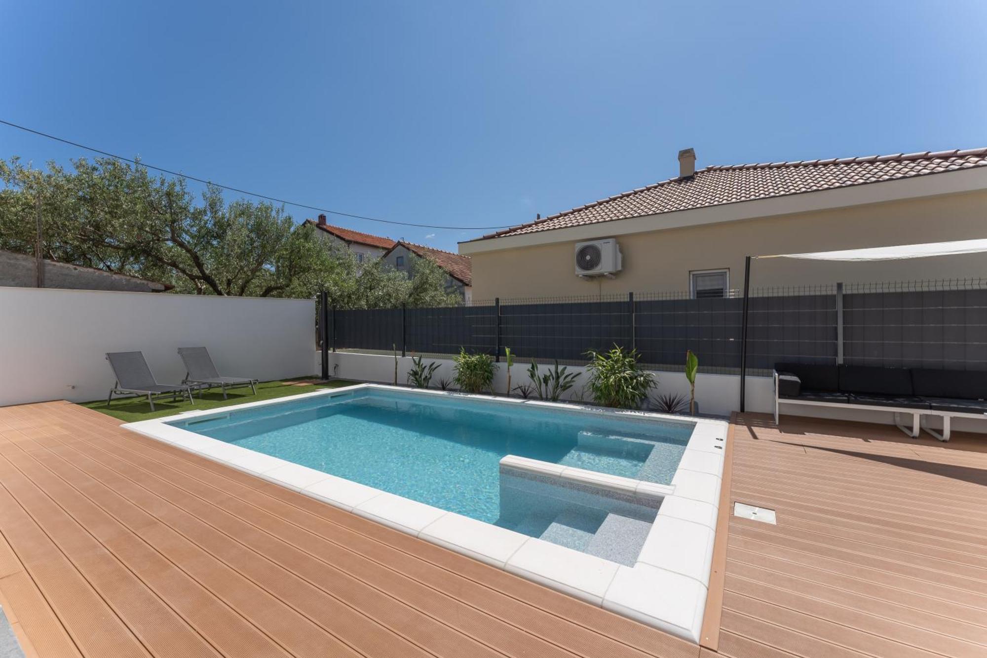 Bernie Apartments With A Pool Zadar Dış mekan fotoğraf