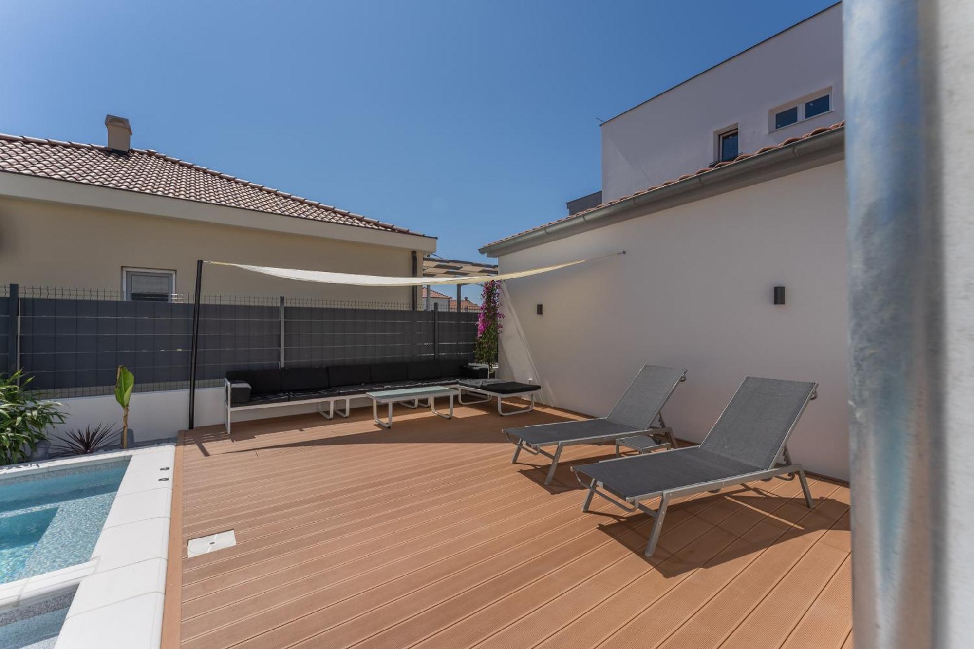 Bernie Apartments With A Pool Zadar Dış mekan fotoğraf